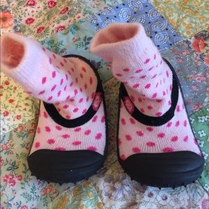 No slip baby sock/shoes 👶